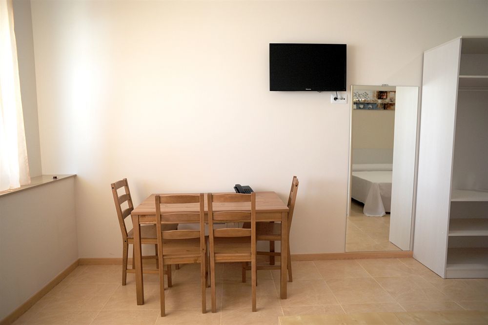 קרטחנה Apartamentos Turisticos Mediterraneo מראה חיצוני תמונה